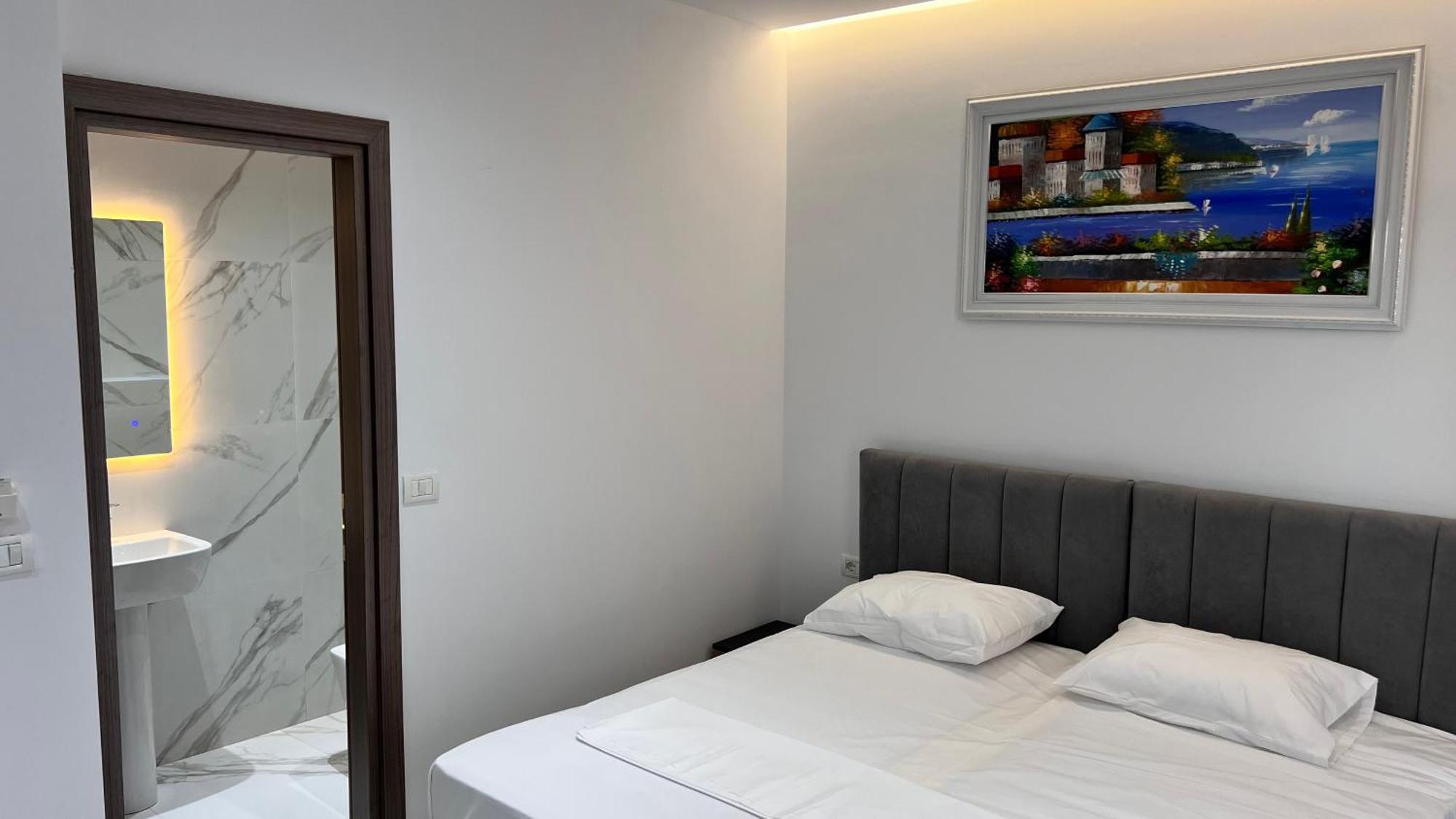 Lezet Hotel Sarande Exterior photo