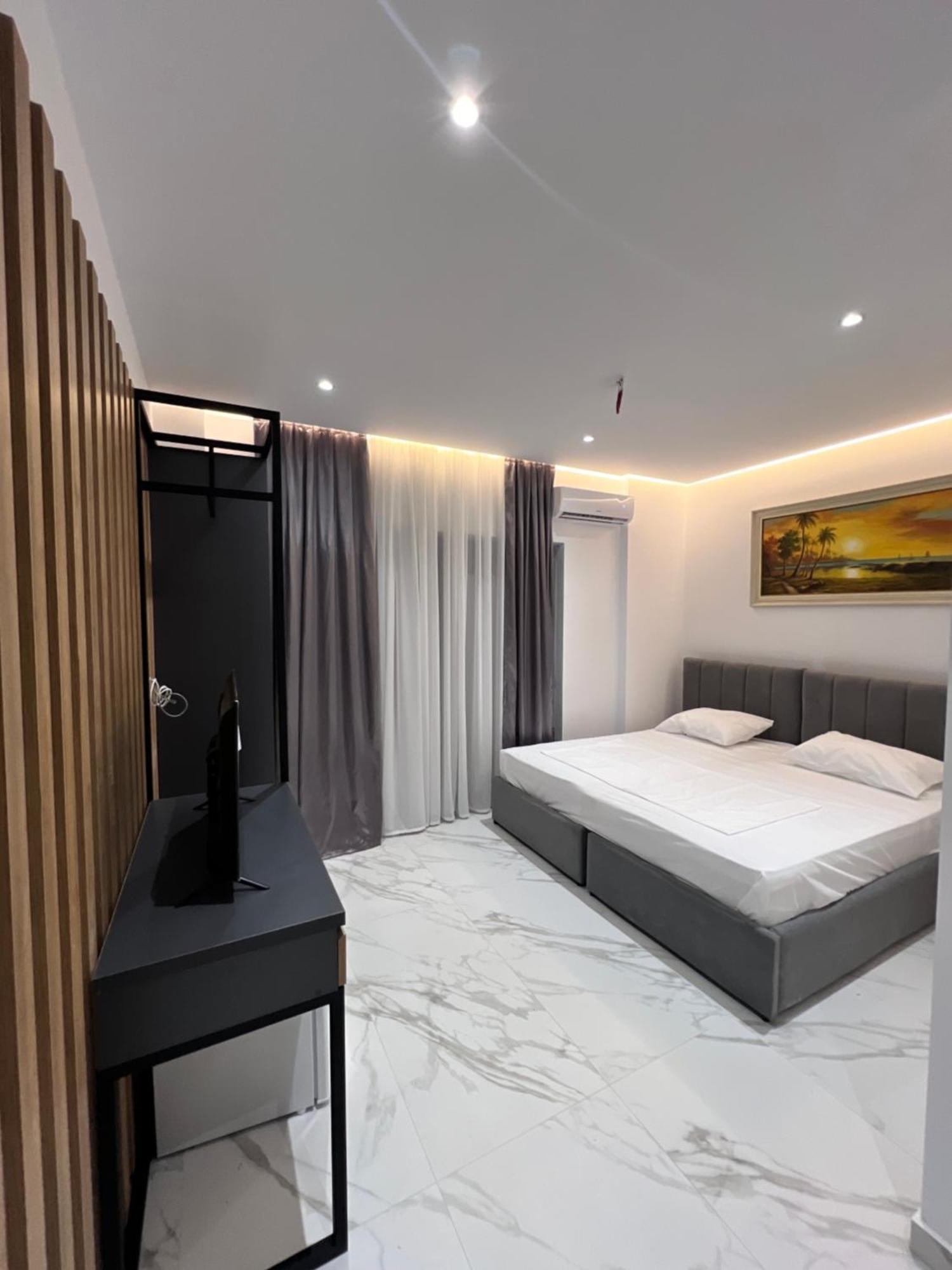 Lezet Hotel Sarande Exterior photo