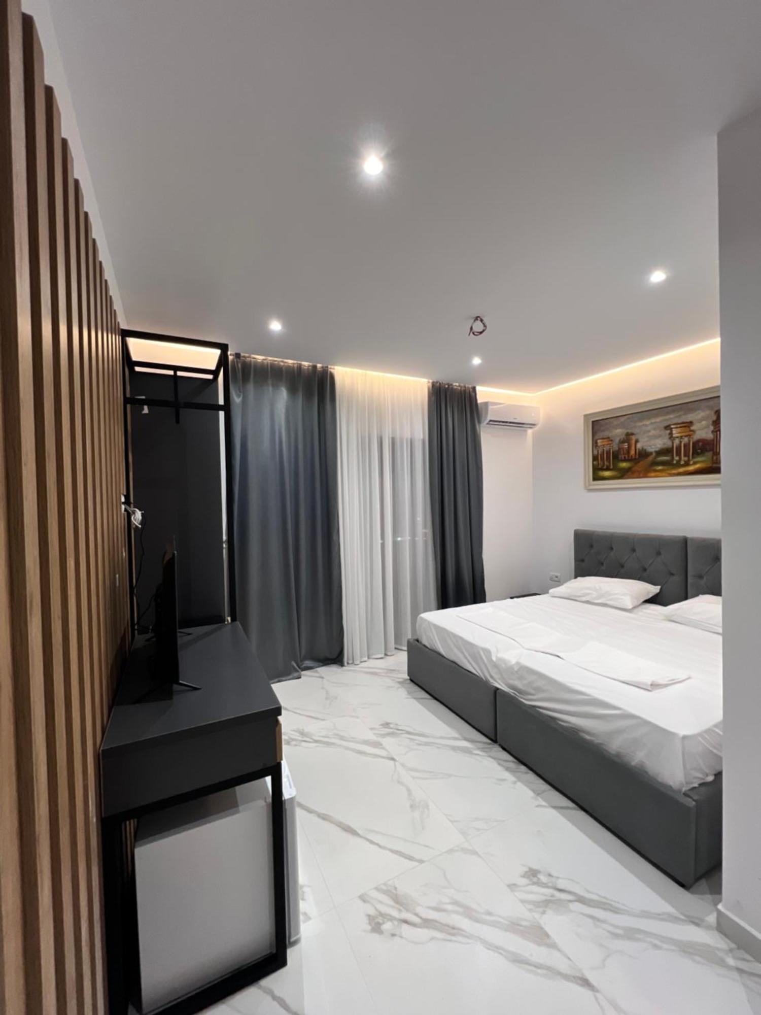 Lezet Hotel Sarande Exterior photo
